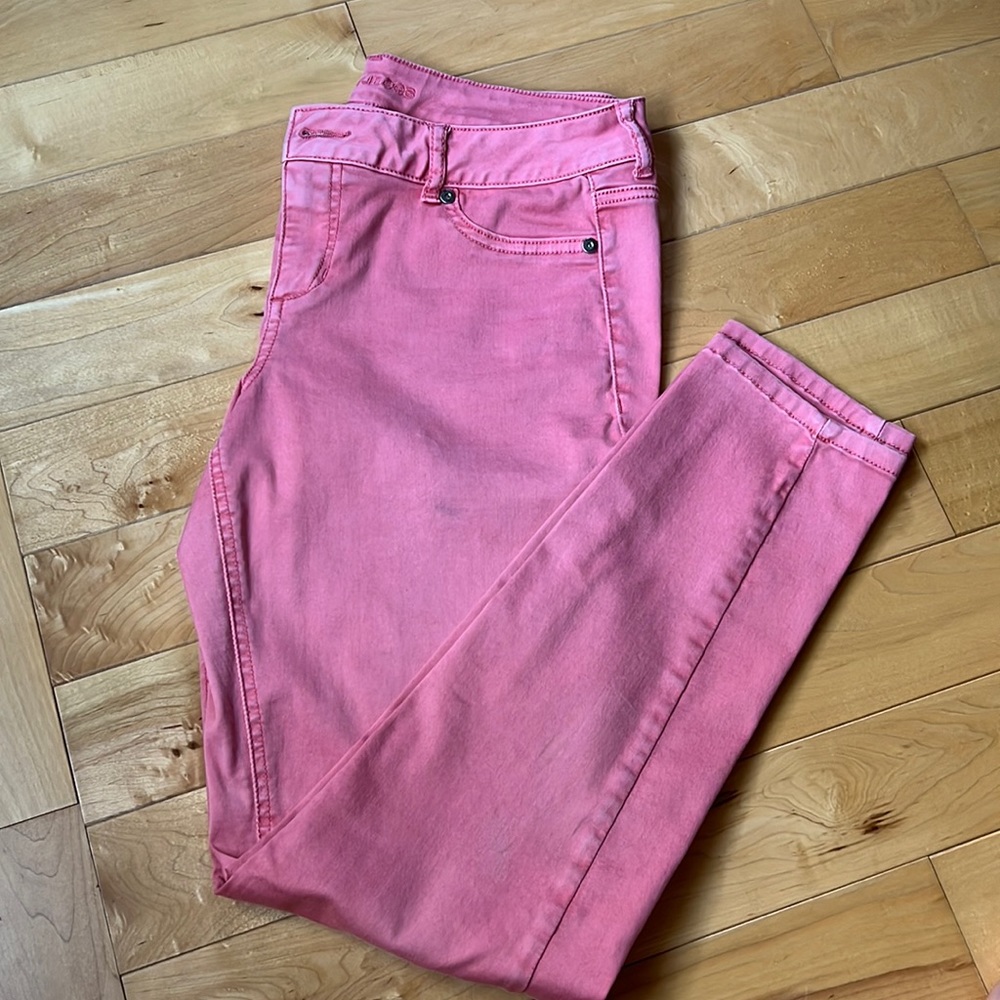 Skinny Jegging